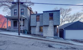 Cincinnati Home, Patio w/ Downtown Views!