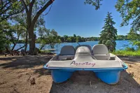Dock, Hot Tub & Game Room: Luxe Lake Latoka Home - parking