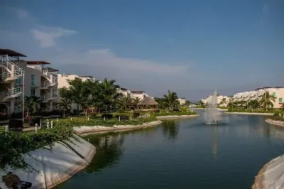 PH Marina Diamante with private Roofgarden โรงแรมใน