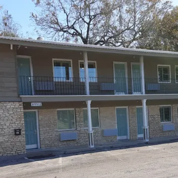 Horseshoe Riverside Lodge