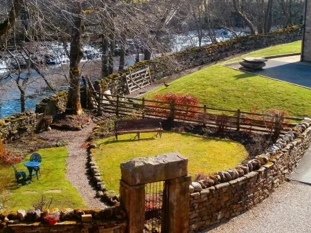 Riverside Bed & Breakfast