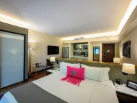 Las Suites Campos Eliseos Hotels near Lomas de Chapultepec