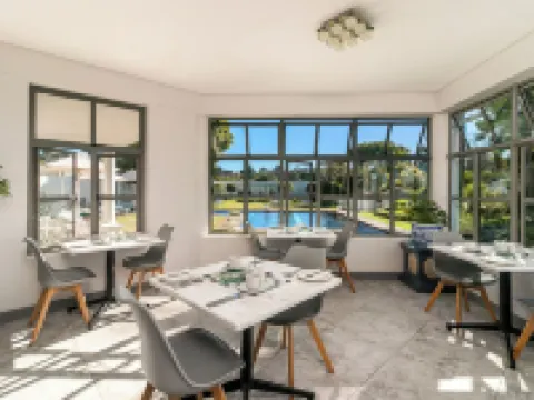 セント ジェームス オブ ナイズナ クニスナのホテル