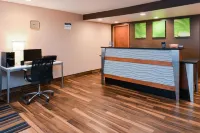 Days Inn by Wyndham Wauseon Hotels in Dover Township