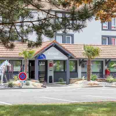 Kyriad Niort Espace Mendès France Hotel Exterior