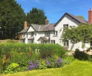 Lower House B&B Hotels in 