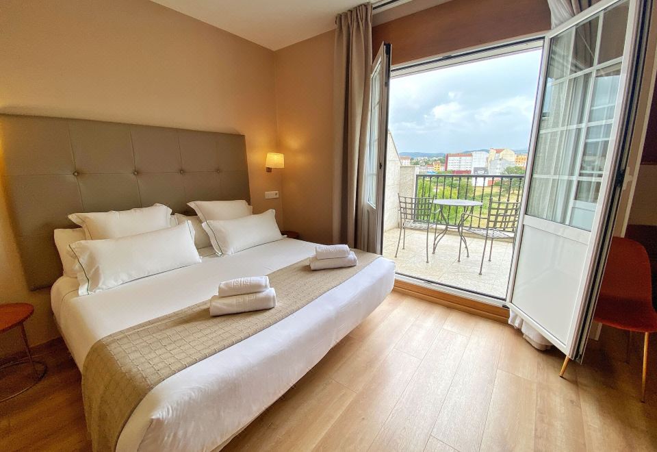 Hotel Ribeira Sacra - Housity