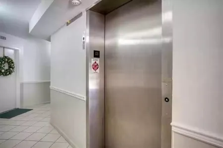 Hidden Sandy cove walking distance to village Отели в г. Сиеста-Ки