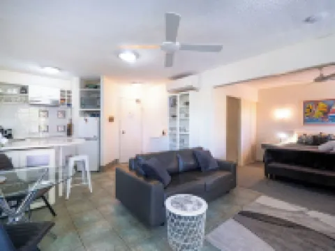 Noosa River Sandy Shores Hotels in Noosaville