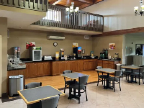 Quality Inn & Suites Grants - I-40 Hoteles en Grants