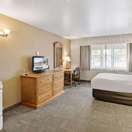 Clarion Hotel & Suites Fairbanks Near Ft Wainwright