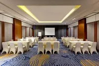 Kampi Hotel Tunjungan - Surabaya Hotels in Genteng