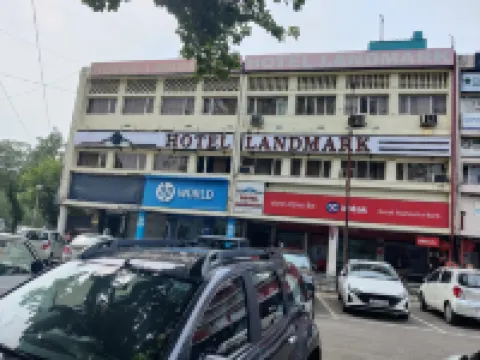 호텔 랜드마크 - 시티 센터, 찬디가르  호텔