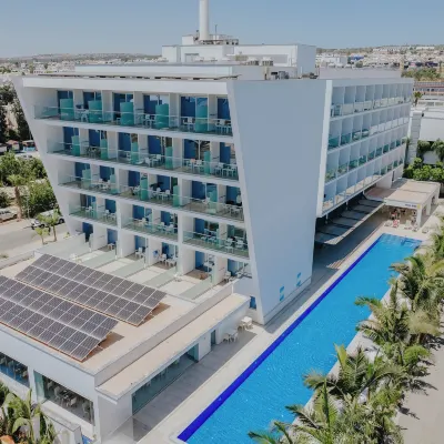 季節酒店-限成人入住 鄰近聖納帕修道院的酒店