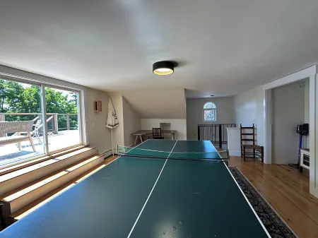 Walking Distance To Shops, Restaurants And  Footbridge