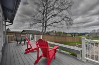 'Traveler's Retreat' Studio w/ Patio & Yard! - 3-Star