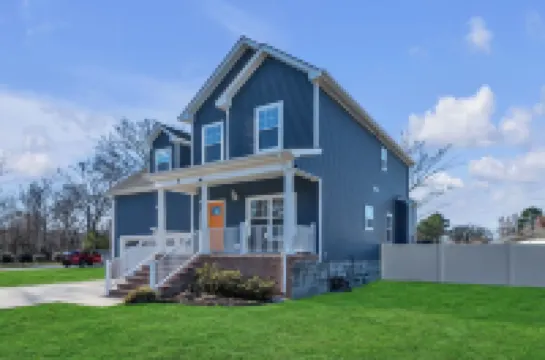 A Calm Haven in A Beautiful City