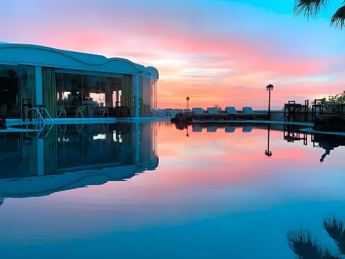 Villa Manos Hotel