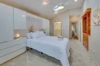 'Dreams of Paradise' Luxury Home w/ Pool!