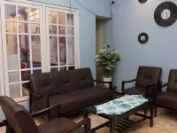 Jazz Room Kampung Inggris Syariah Hotels in Pare