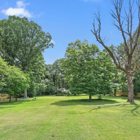 Charming 4-Bedroom Retreat House