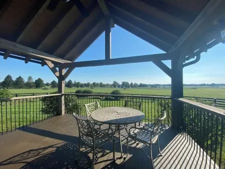The Cabin at Denali Stud