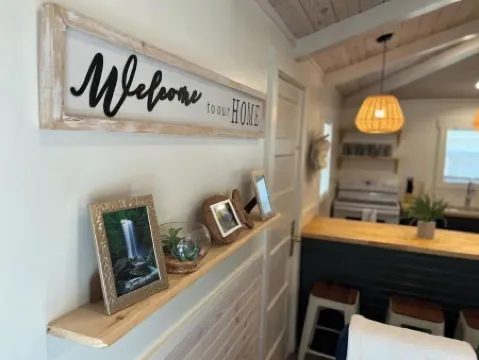 River Rock Cabin - Near Spring River and Main St