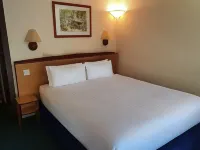 The Crossway Hotel