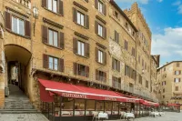 The Balcony Suite -Piazza del Campo View Hotell i Selva
