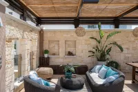 Villa Peacock with Spa Facilities