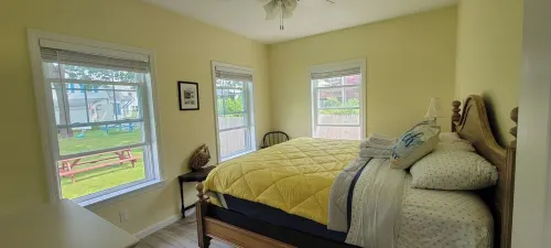 Gorgeous New Construction Beach House, 2 Minute Walk from Long Sands Beach