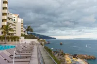 Golden Escape in Funchal - sul mare