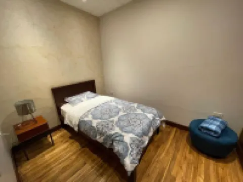 Spacious 3-bedroom condo in marvelous Cuenca with WiFi Các khách sạn ở 