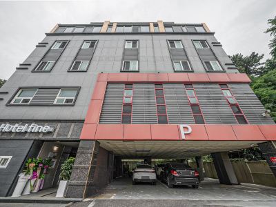 Hotel Pine