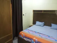 12 minutes from Ouagadougou airport, equipped and furnished villa Hotel a 