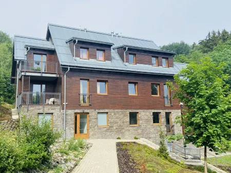 Cozy apartment in the heart of the Krkonose Mountains Отели в г. Jablonec Nad Jizerou