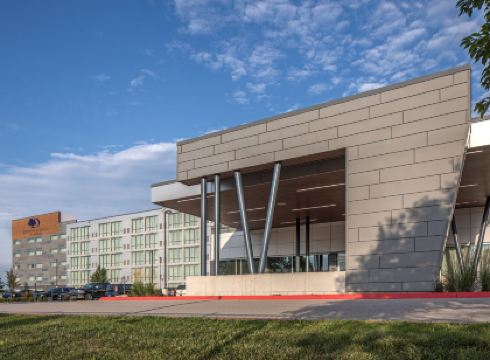 DoubleTree by Hilton Omaha Southwest