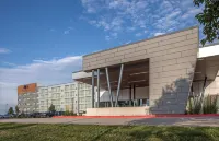 DoubleTree by Hilton Omaha Southwest - 4-Star