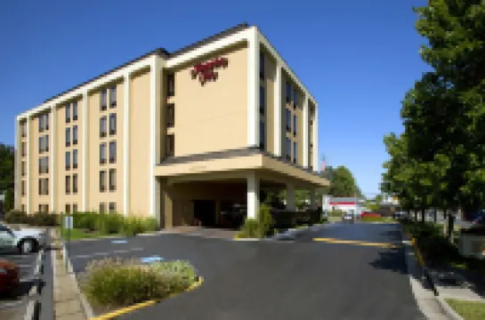 Hampton Inn Fairfax City Hotels in Fairfax