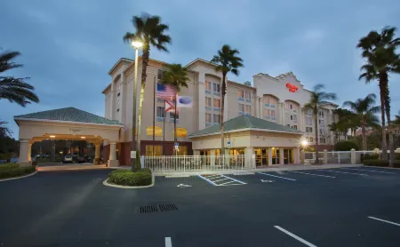 Hampton Inn Orlando/Lake Buena Vista Отели рядом с достопримечательностью «Бейзилика оф Нешнел Шрайн оф Мэри, Квин оф Юниверс»