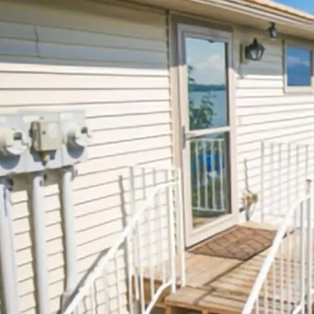 Leech Lake Cabin with Gorgeous Views!  2Br/2ba Pet Friendly! 6 Person Hot Tub!
