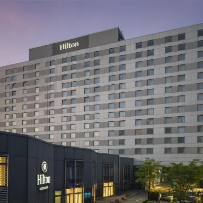 Hilton Dusseldorf Hotels near Lörick