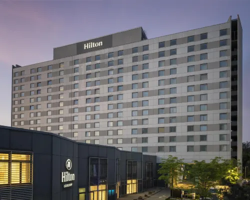 Hilton Dusseldorf Hotels near Golzheim