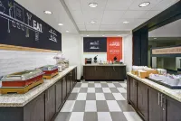 Hampton Inn & Suites Robbinsville - breakfast