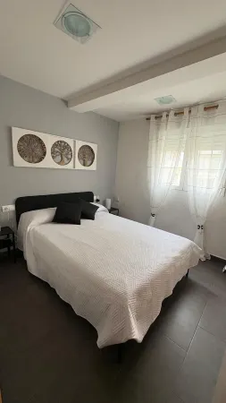 Exterior apartment five minutes from the beach and 15 minutes from Valencia. Отели в г. Ла-Побла-де-Фарнальс