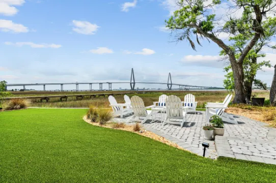Waterfront Dock and Spectacular Sunset Views - Scenic Coastal Haven
