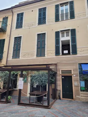 Two-Room Apartment 20 Meters from the Sea with Elevator, Parking Space and Wifi