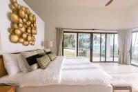 Ultra private Orchid Bay beachfront paradise -Weekly discounts Hotels in 