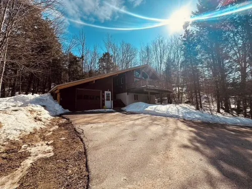 3-bedroom chalet in fabulous Bartlett, wonderful spot close to Storyland