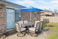 Cozy Modern Townhome in Unbeatable Chesterton Location Hotels in Chesterton